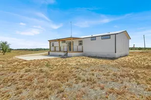 27 Co Rd 483, Taylor, TX 76574 - Photo 5