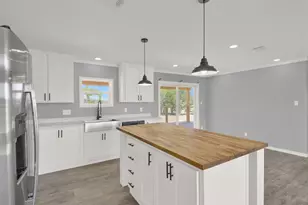 27 Co Rd 483, Taylor, TX 76574 - Photo 17