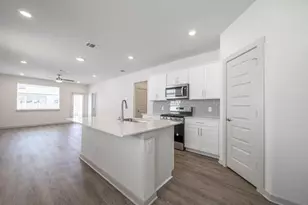 225 New Hampton Wy, San Marcos, TX 78666 - Photo 7