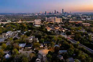 904 Plateau Cir, Austin, TX 78745 - Photo 21