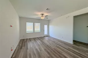 142 Jake Pne Dr, Buda, TX 78610 - Photo 3