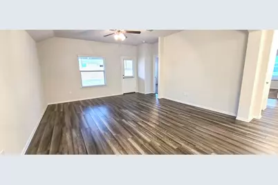 172 Pivot Drive, Taylor, TX 76574 - Photo 7