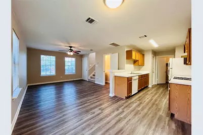 8511 Apple Carrie Cove #B, Austin, TX 78745 - Photo 3