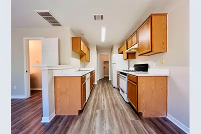 8511 Apple Carrie Cove #B, Austin, TX 78745 - Photo 5