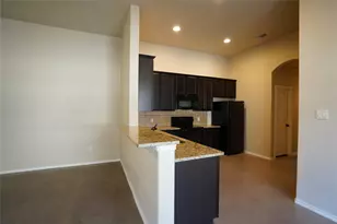 138 Joanne Cv, New Braunfels, TX 78130 - Photo 5