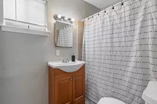 203 E Anderson Ave, Round Rock, TX 78664 - Photo 17