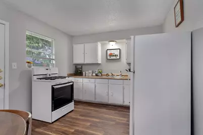 203 E Anderson Avenue #A, Round Rock, TX 78664 - Photo 9