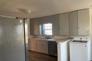 111 W Fowler Ave W, Killeen, TX 76541 - Photo 17