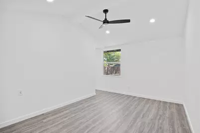 414 Loma Verde Street, Buda, TX 78610 - Photo 9