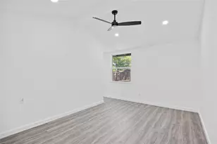 414 Loma Verde St, Buda, TX 78610 - Photo 9