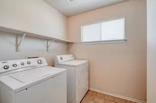 7412 Cayenne Ln, Austin, TX 78741 - Photo 27