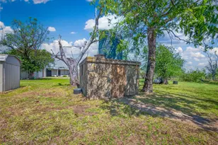 1350 Co Rd 414, Jonesboro, TX 76538 - Photo 27