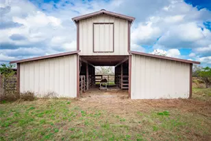 1350 Co Rd 414, Jonesboro, TX 76538 - Photo 33