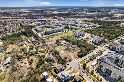 2404 Thrasher Lane, Austin, TX 78741 - Photo 11