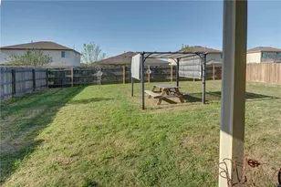 302 Pack Horse Dr, Bastrop, TX 78602 - Photo 25
