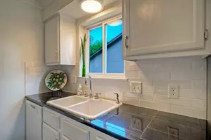 10606 Barnhill Dr, Austin, TX 78758 - Photo 13