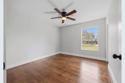 1402 Kent Street, Taylor, TX 76574 - Photo 13