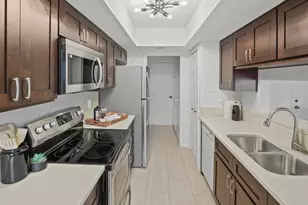 512 Eberhart Ln, Austin, TX 78745 - Photo 3