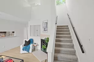 512 Eberhart Ln, Austin, TX 78745 - Photo 15