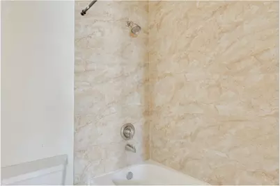 106 S Avenue A S #D, Elgin, TX 78621 - Photo 9