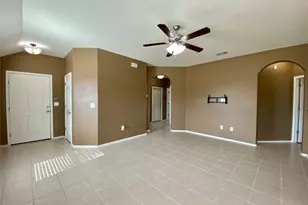 466 Eagle Brook Ln, Buda, TX 78610 - Photo 5