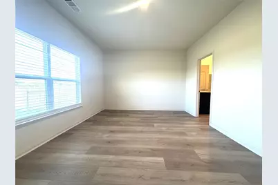 1001 Riverdale Cove, Jarrell, TX 76537 - Photo 5