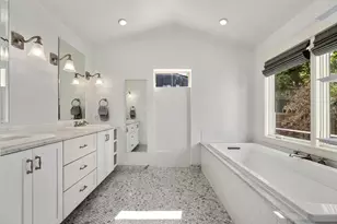 2103 Oxford Ave, Austin, TX 78704 - Photo 17