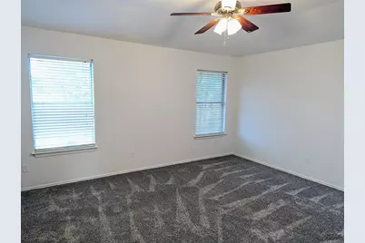 1628 W Pflugerville Parkway, Round Rock, TX 78664 - Photo 11