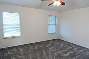 1628 W Pflugerville Pkwy, Round Rock, TX 78664 - Photo 11