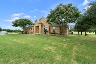 328 Apache Pass, Hutto, TX 78634 - Photo 3