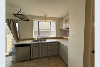 1809 Whitney Way, Austin, TX 78741 - Photo 9