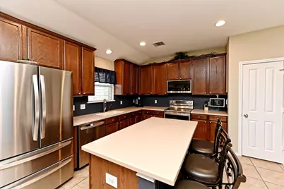 18608 Royal Pointe Drive, Pflugerville, TX 78660 - Photo 13