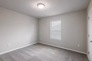 10702 Sentinel Dr, Austin, TX 78747 - Photo 17