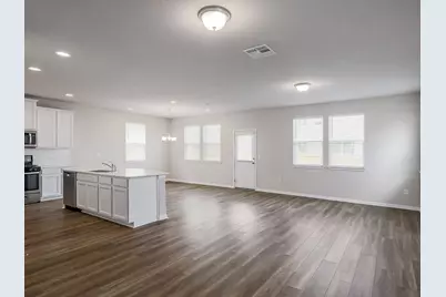 10702 Sentinel Drive, Austin, TX 78747 - Photo 9