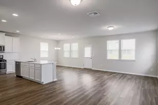 10702 Sentinel Dr, Austin, TX 78747 - Photo 9
