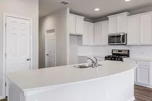 10702 Sentinel Dr, Austin, TX 78747 - Photo 3