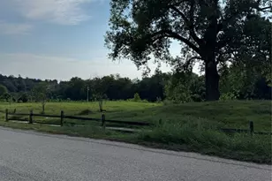 736 E Riverside Dr, Bastrop, TX 78602 - Photo 1