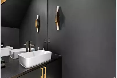 7502 Saint Louis Street, Austin, TX 78757 - Photo 17