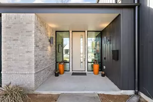 7502 St Louis St, Austin, TX 78757 - Photo 3