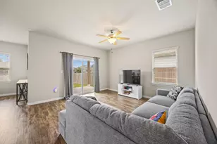 14009 Mark Christopher Wy, Manor, TX 78653 - Photo 5