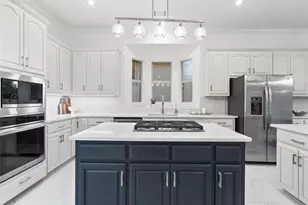 7500 Fireoak Dr, Austin, TX 78759 - Photo 11