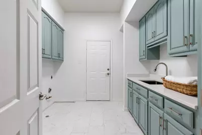 7500 Fireoak Drive, Austin, TX 78759 - Photo 17