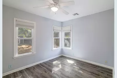 6511 Chesterfield Avenue, Austin, TX 78752 - Photo 17