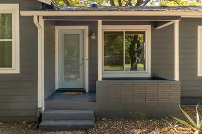 6511 Chesterfield Avenue, Austin, TX 78752 - Photo 3