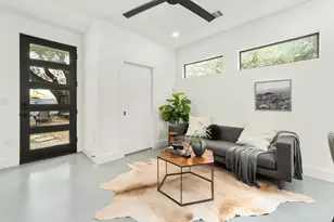 1183 Oak Grove Ave, Austin, TX 78702 - Photo 3