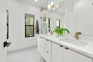 1183 Oak Grove Ave, Austin, TX 78702 - Photo 13