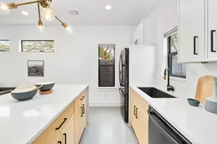 1183 Oak Grove Ave, Austin, TX 78702 - Photo 7