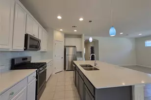 108 Calhoun Ln, Georgetown, TX 78633 - Photo 11