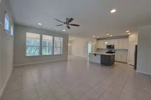 108 Calhoun Ln, Georgetown, TX 78633 - Photo 5