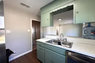 2500 Biggs Dr, Austin, TX 78741 - Photo 9